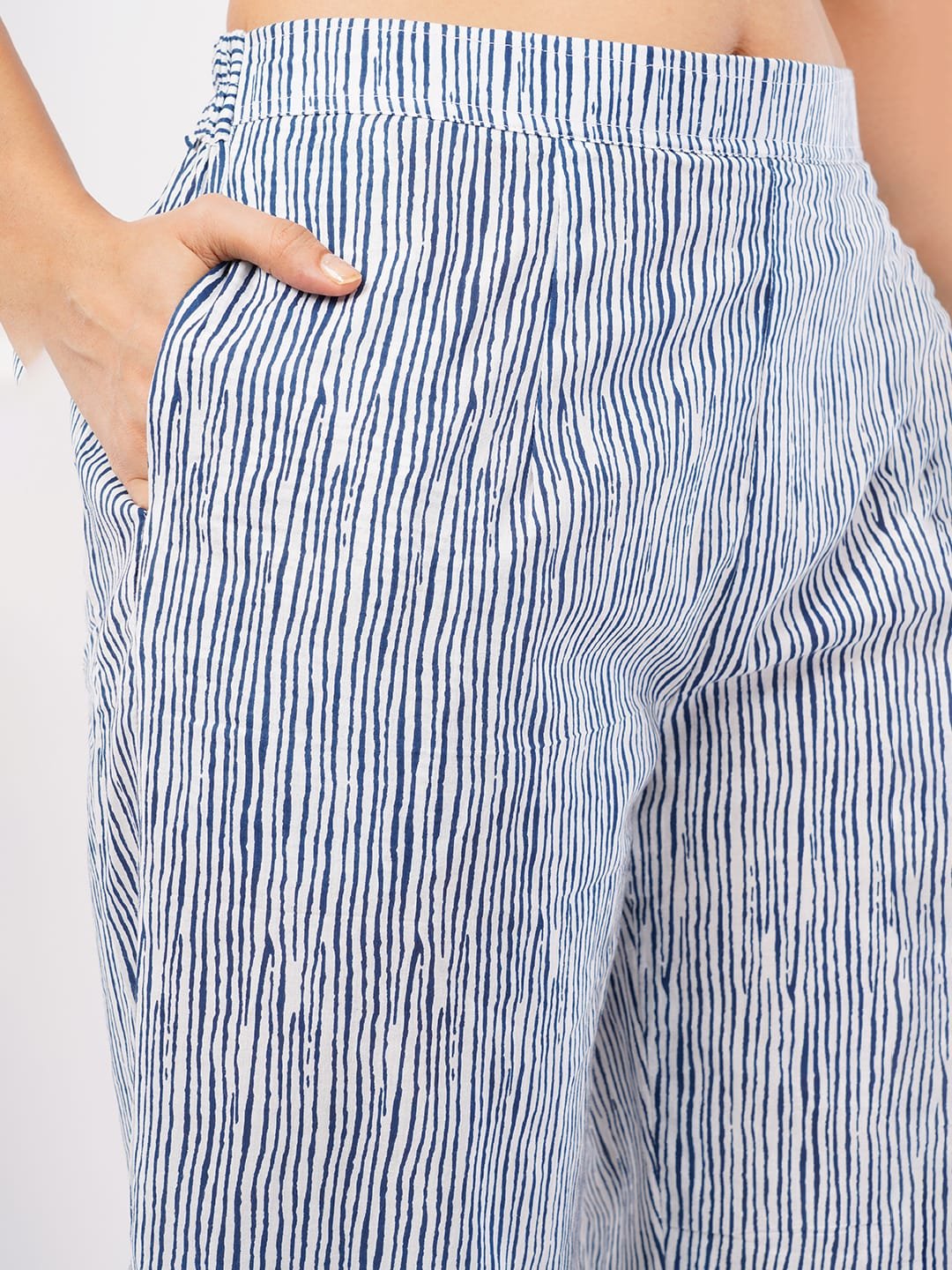 Pure cotton ikat print kurta-pant set - Image 6