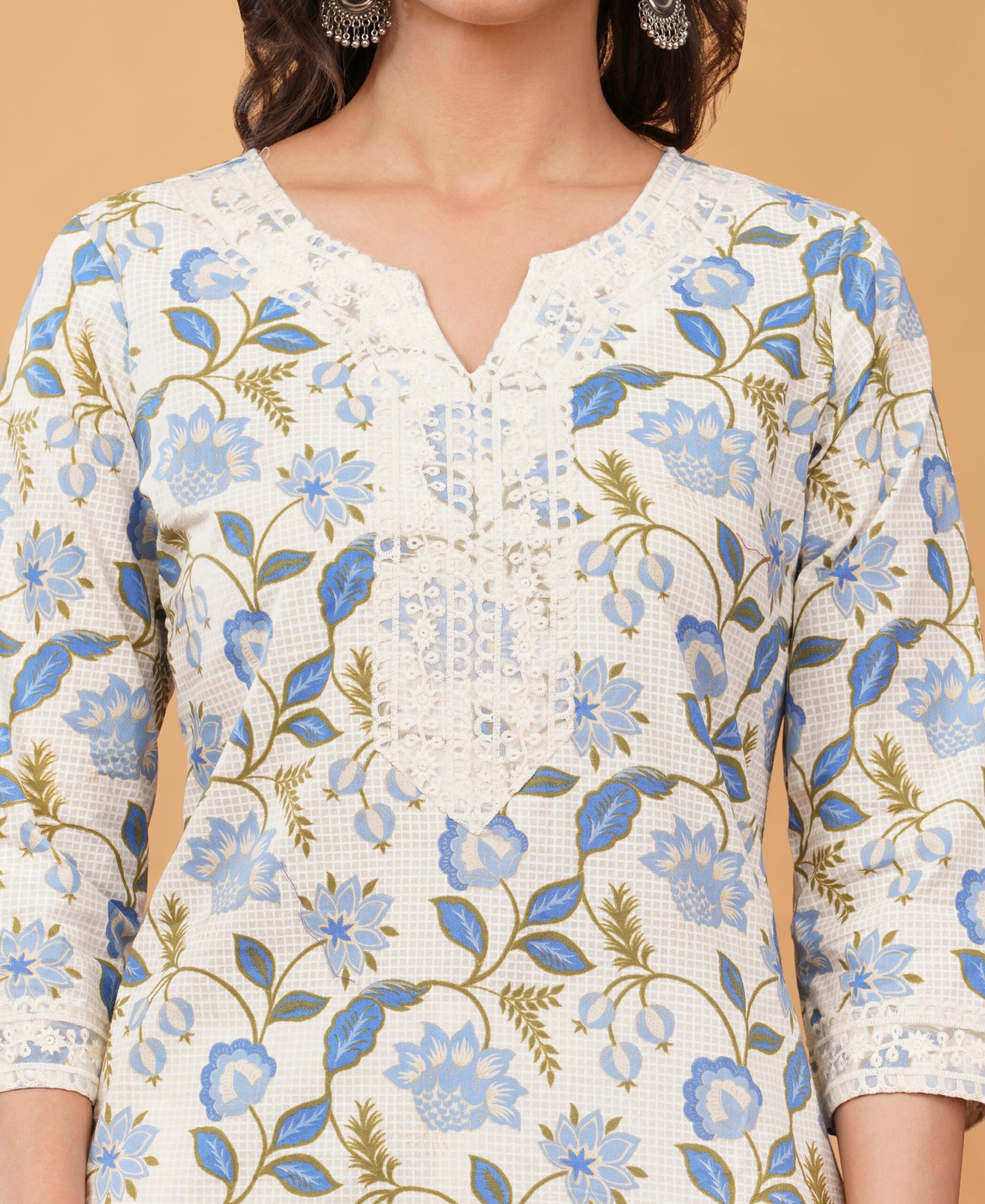 Pure Cotton Kurta With Delicate Lace Work - Image 2