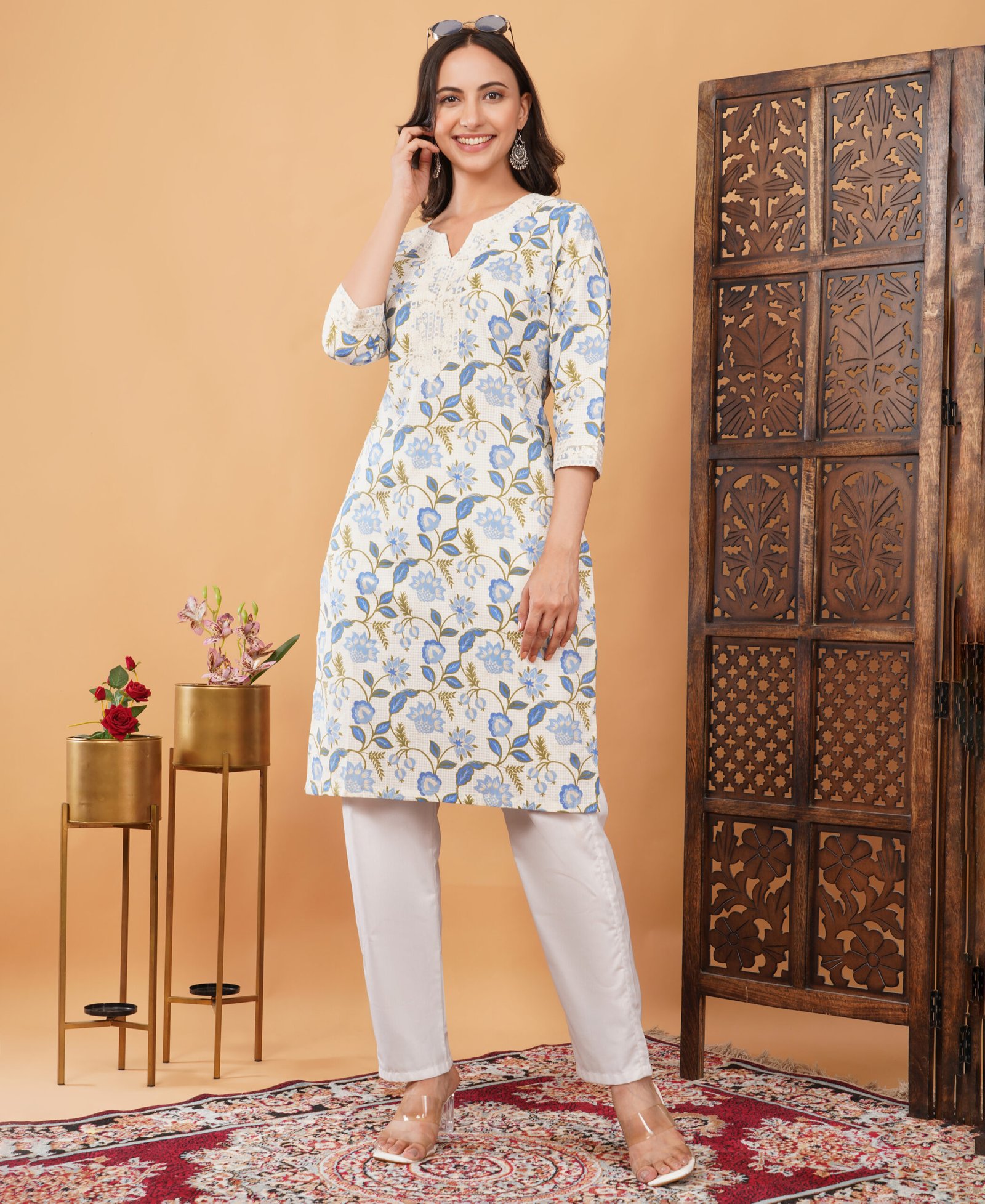 Pure Cotton Kurta With Delicate Lace Work - Image 4